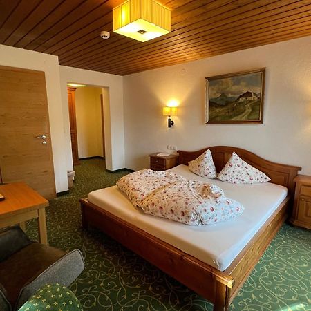Jenneweinhof Hotell Tux Eksteriør bilde