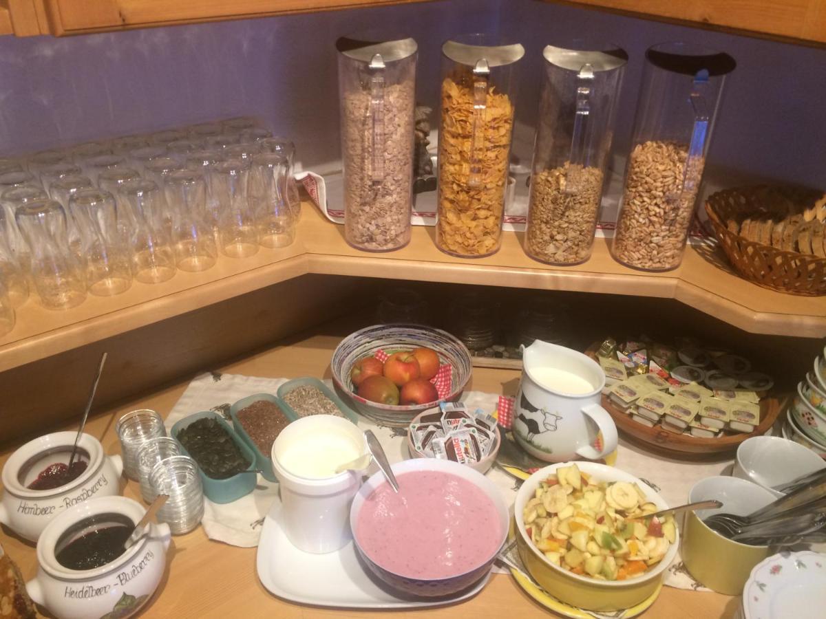 Jenneweinhof Hotell Tux Eksteriør bilde