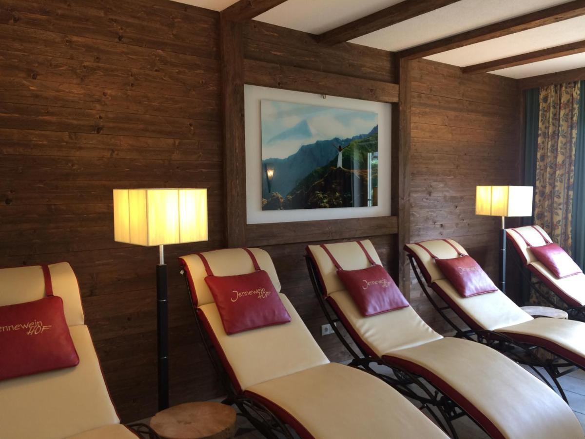 Jenneweinhof Hotell Tux Eksteriør bilde