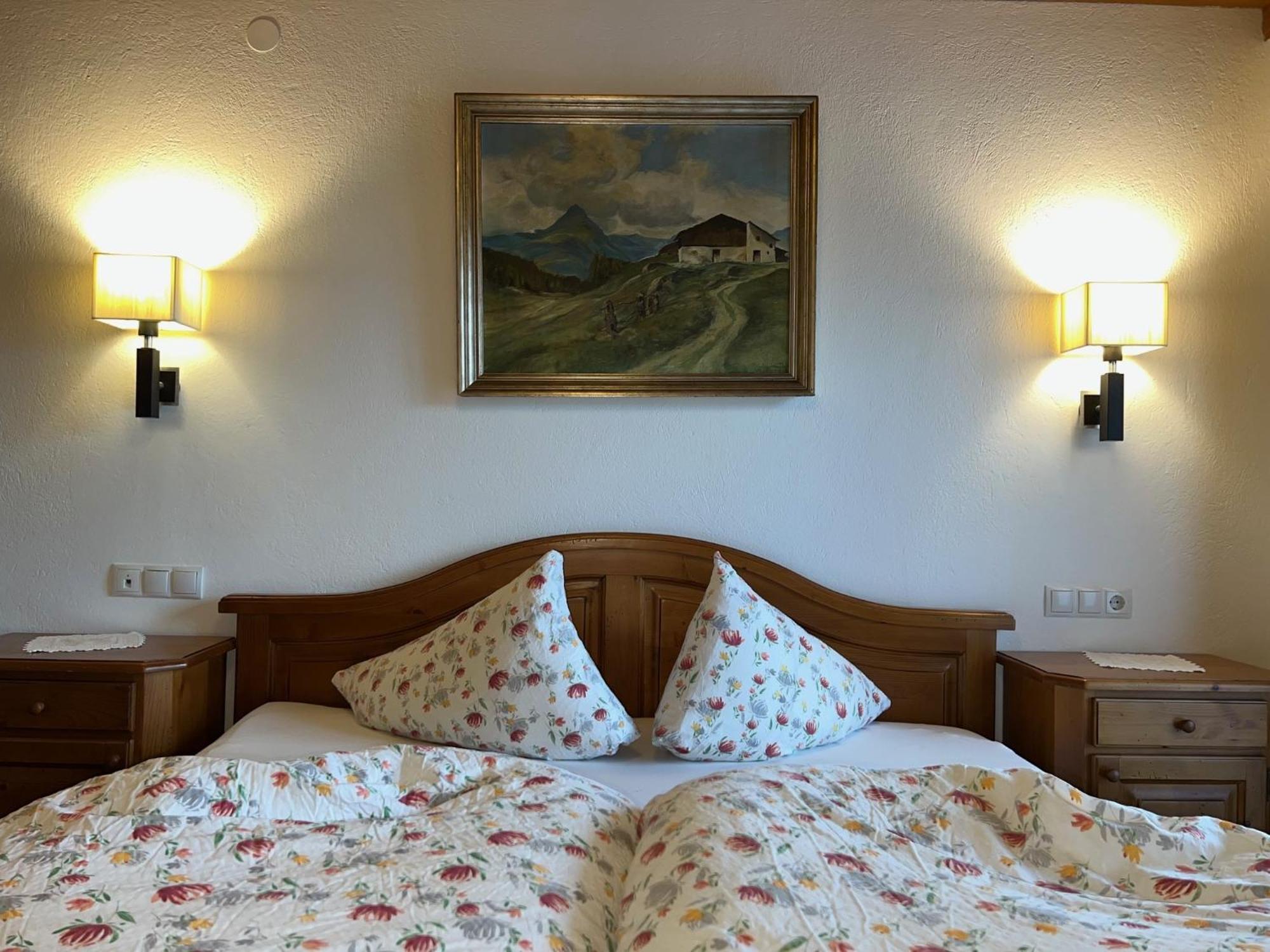 Jenneweinhof Hotell Tux Eksteriør bilde
