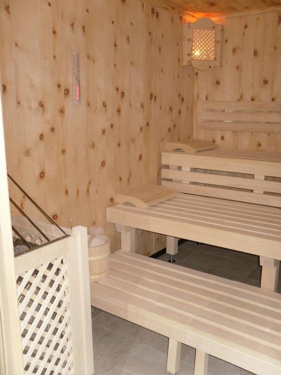 Jenneweinhof Hotell Tux Eksteriør bilde